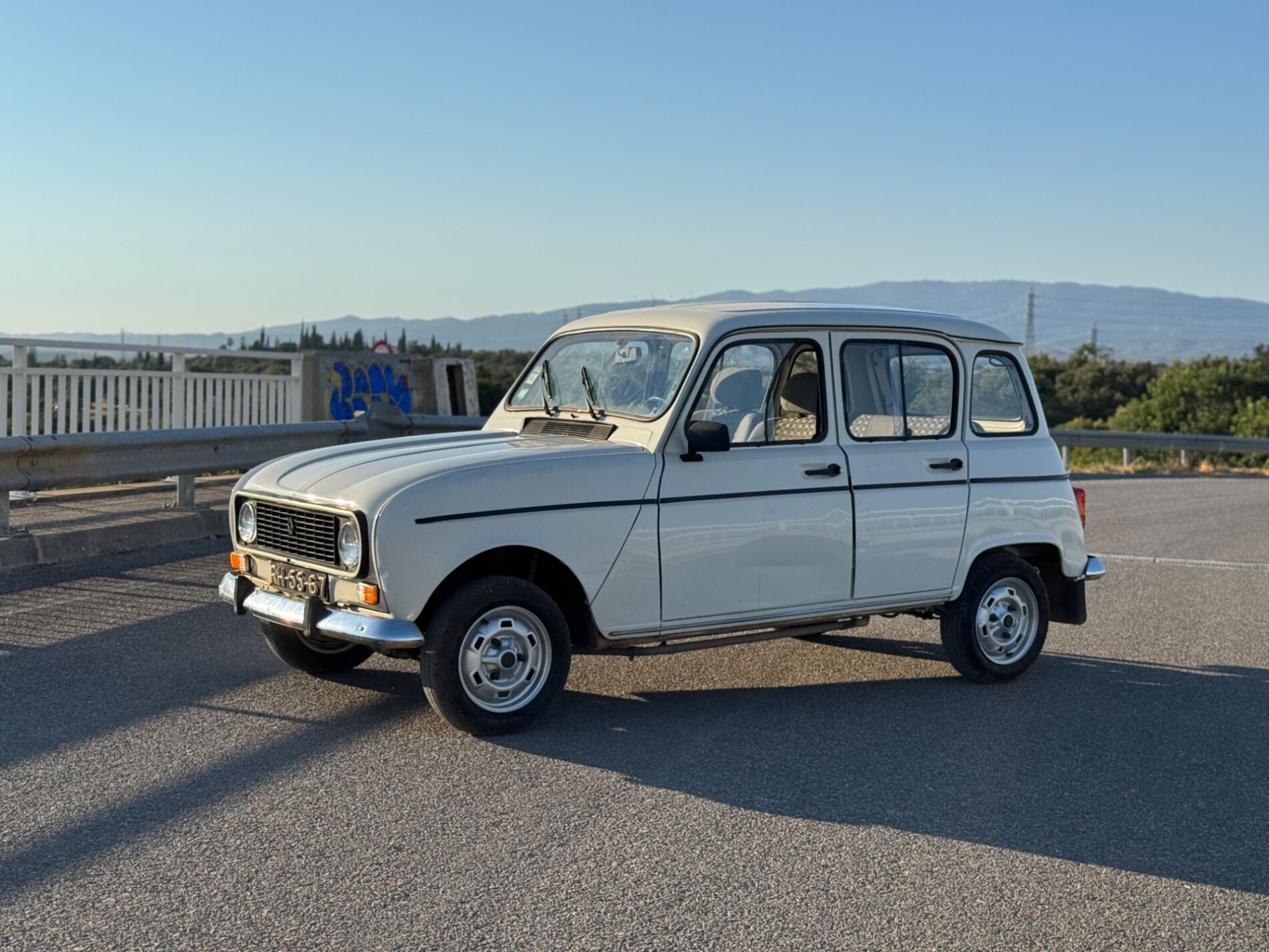  Renault 4L GTL 