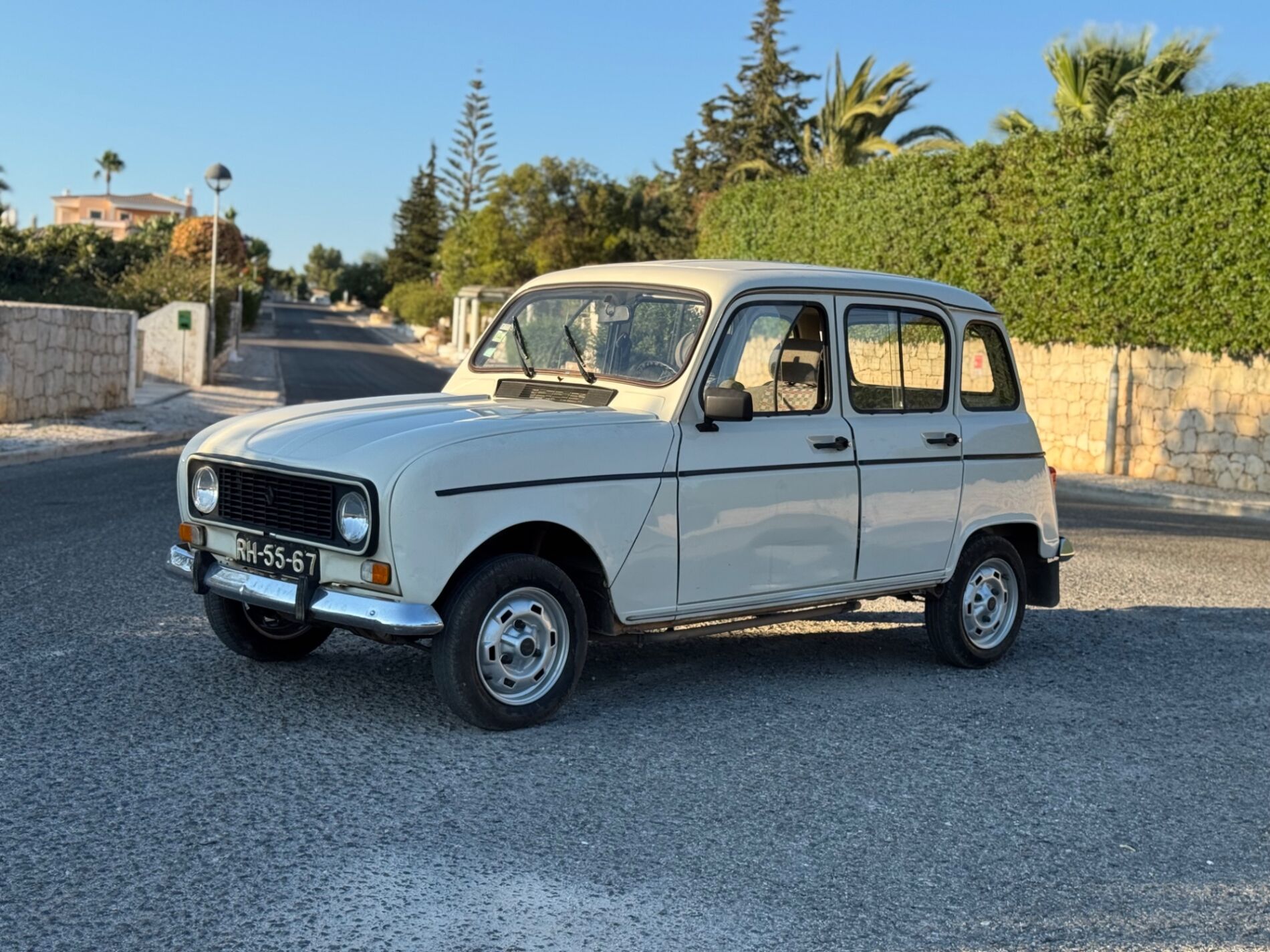  Renault 4L GTL 