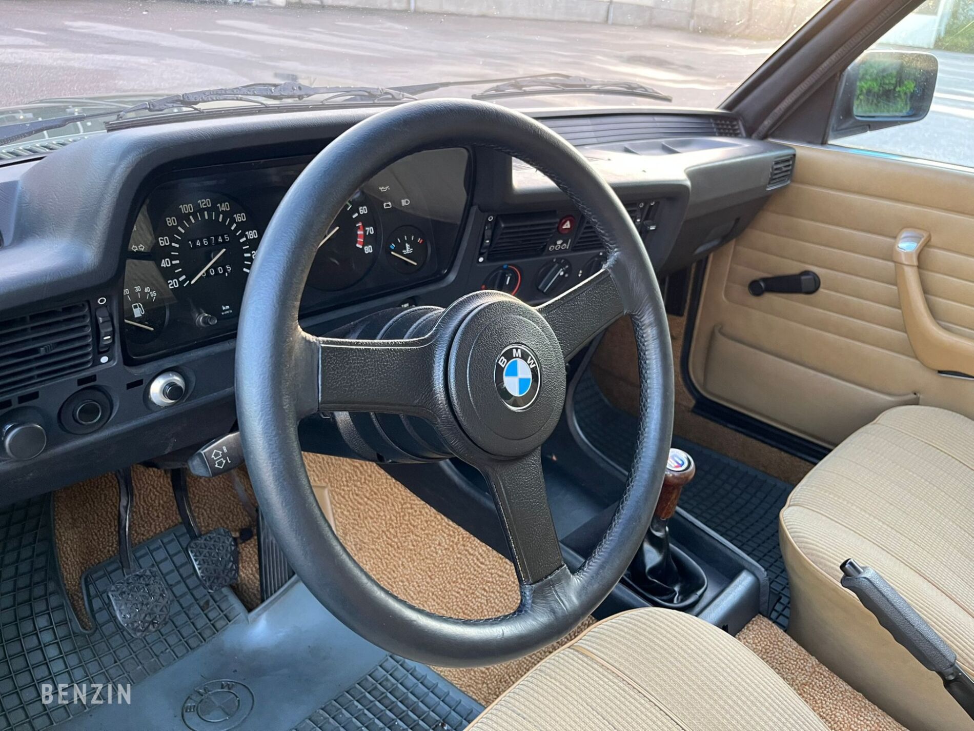 BMW 323i e21 