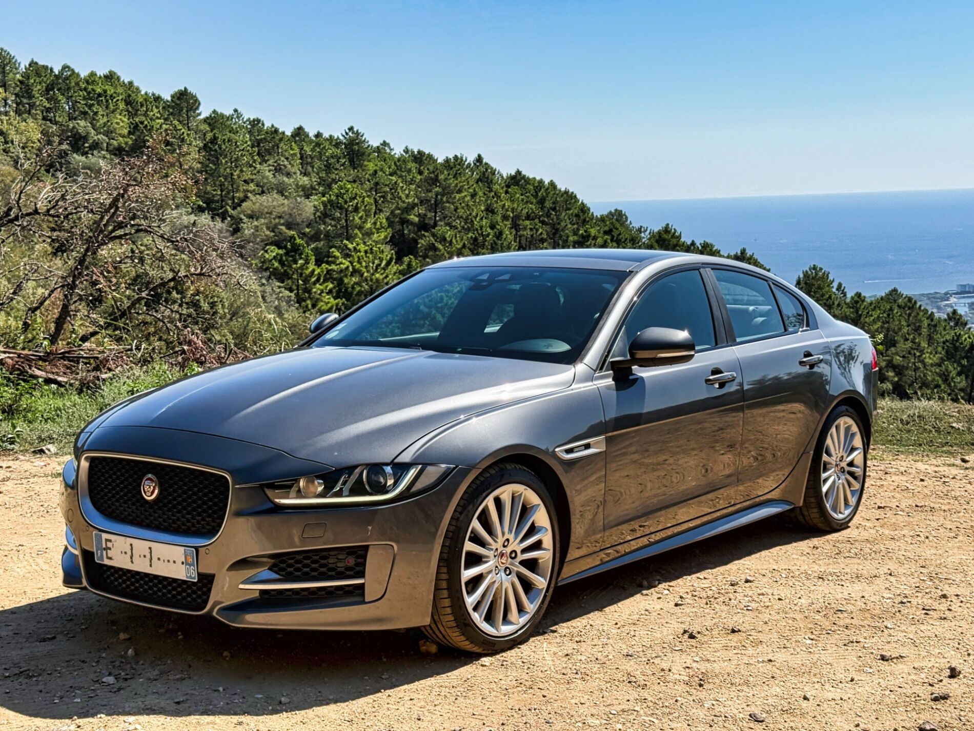 Jaguar XE 2.0d - 2016