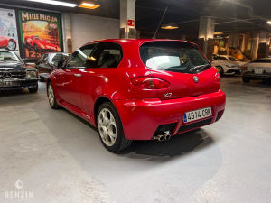 Alfa Romeo 147 GTA - 2004