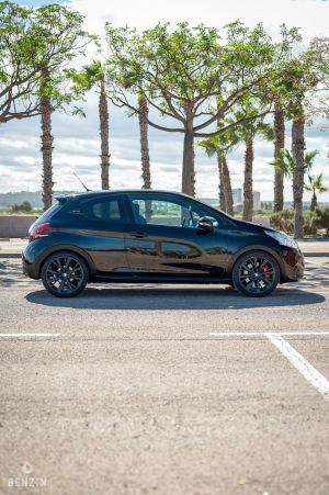 Peugeot 208 GTI BPS - 2016