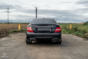 Mercedes-Benz C63 AMG Coupé - 2012