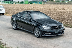 Mercedes-Benz C63 AMG Coupé - 2012