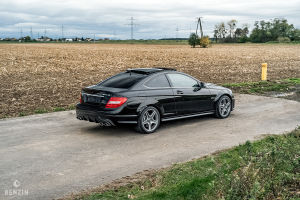 Mercedes-Benz C63 AMG Coupé - 2012