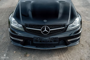 Mercedes-Benz C63 AMG Coupé - 2012