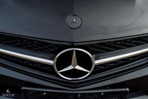 Mercedes-Benz C63 AMG Coupé - 2012