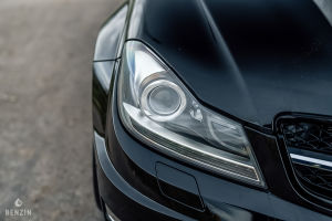 Mercedes-Benz C63 AMG Coupé - 2012