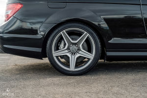 Mercedes-Benz C63 AMG Coupé - 2012