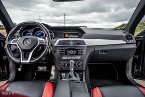 Mercedes-Benz C63 AMG Coupé - 2012