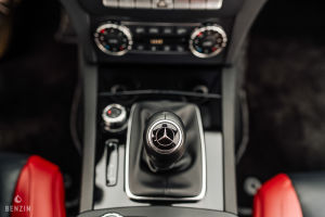 Mercedes-Benz C63 AMG Coupé - 2012