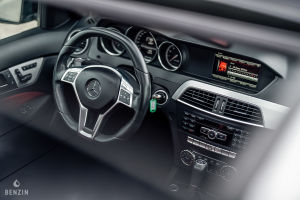 Mercedes-Benz C63 AMG Coupé - 2012