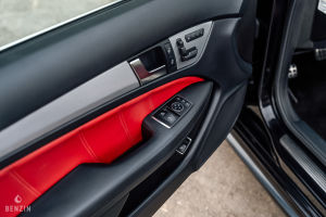 Mercedes-Benz C63 AMG Coupé - 2012