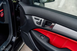 Mercedes-Benz C63 AMG Coupé - 2012