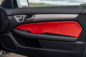 Mercedes-Benz C63 AMG Coupé - 2012