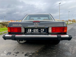 Mercedes-Benz 560 SL R107 - 1988