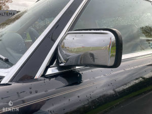 Mercedes-Benz 560 SL R107 - 1988