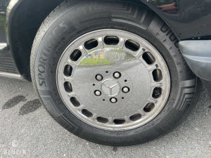 Mercedes-Benz 560 SL R107 - 1988