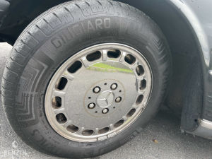 Mercedes-Benz 560 SL R107 - 1988