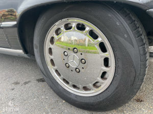 Mercedes-Benz 560 SL R107 - 1988