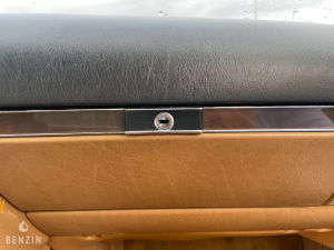 Mercedes-Benz 560 SL R107 - 1988