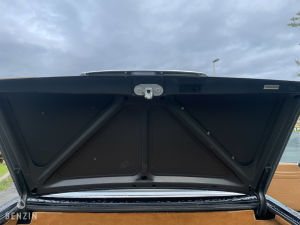 Mercedes-Benz 560 SL R107 - 1988