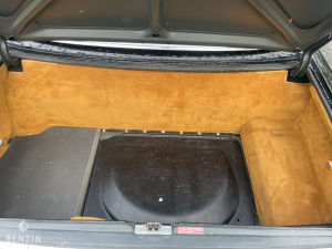 Mercedes-Benz 560 SL R107 - 1988