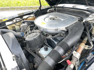 Mercedes-Benz 560 SL R107 - 1988