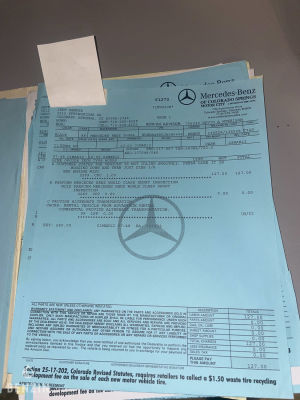 Mercedes-Benz 560 SL R107 - 1988