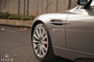 Aston Martin Vanquish - 2003