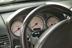 Aston Martin Vanquish - 2003