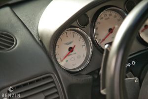 Aston Martin Vanquish - 2003