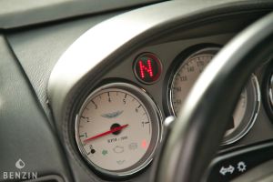 Aston Martin Vanquish - 2003