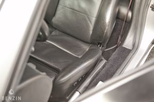 Aston Martin Vanquish - 2003