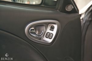 Aston Martin Vanquish - 2003