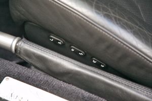 Aston Martin Vanquish - 2003