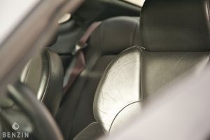 Aston Martin Vanquish - 2003