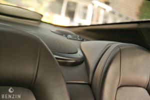 Aston Martin Vanquish - 2003