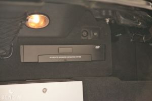 Aston Martin Vanquish - 2003