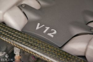 Aston Martin Vanquish - 2003