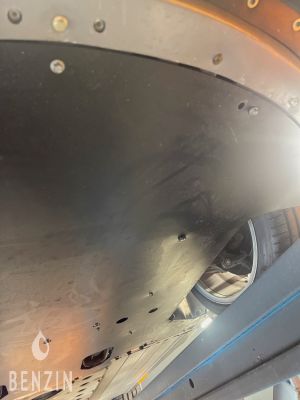 Aston Martin Vanquish - 2003