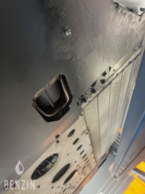 Aston Martin Vanquish - 2003