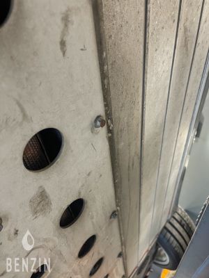 Aston Martin Vanquish - 2003