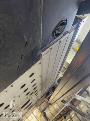 Aston Martin Vanquish - 2003