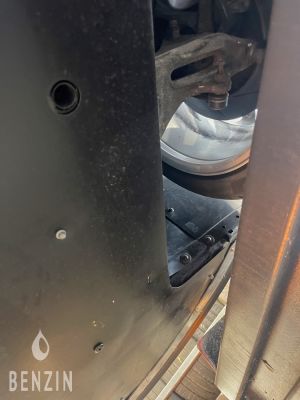 Aston Martin Vanquish - 2003