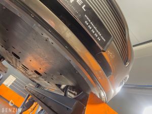 Aston Martin Vanquish - 2003