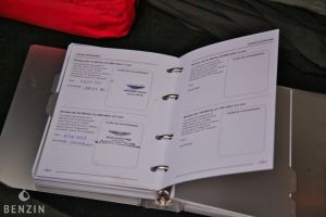 Aston Martin Vanquish - 2003