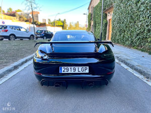 Porsche 718 Cayman GT4 - 2020
