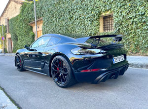 Porsche 718 Cayman GT4 - 2020