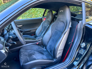 Porsche 718 Cayman GT4 - 2020